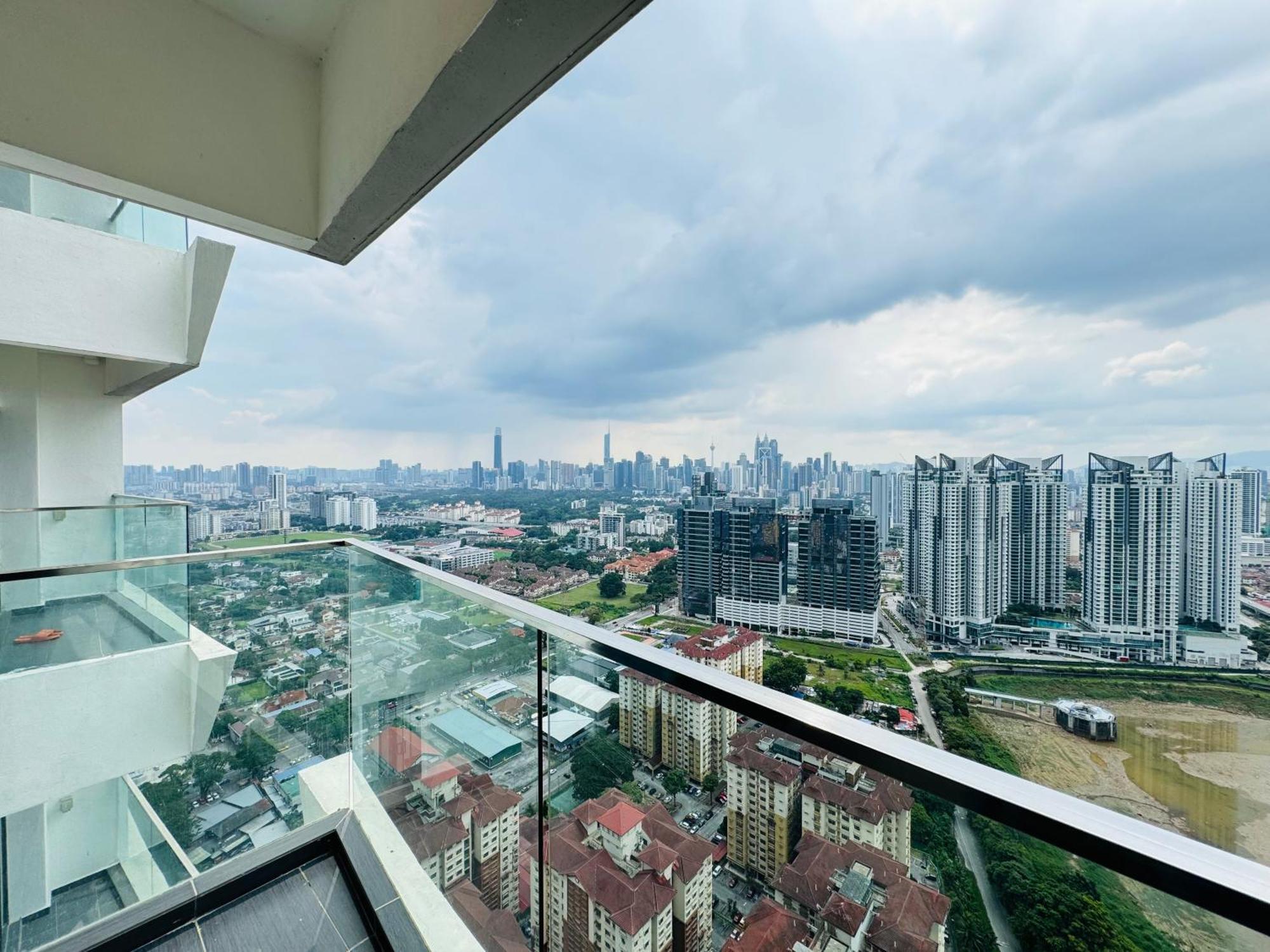 Reizz Ampang By Deurban Kuala Lumpur